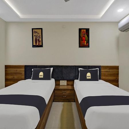 Collection O Hotel Swagath Pride Mancherāl Exterior foto